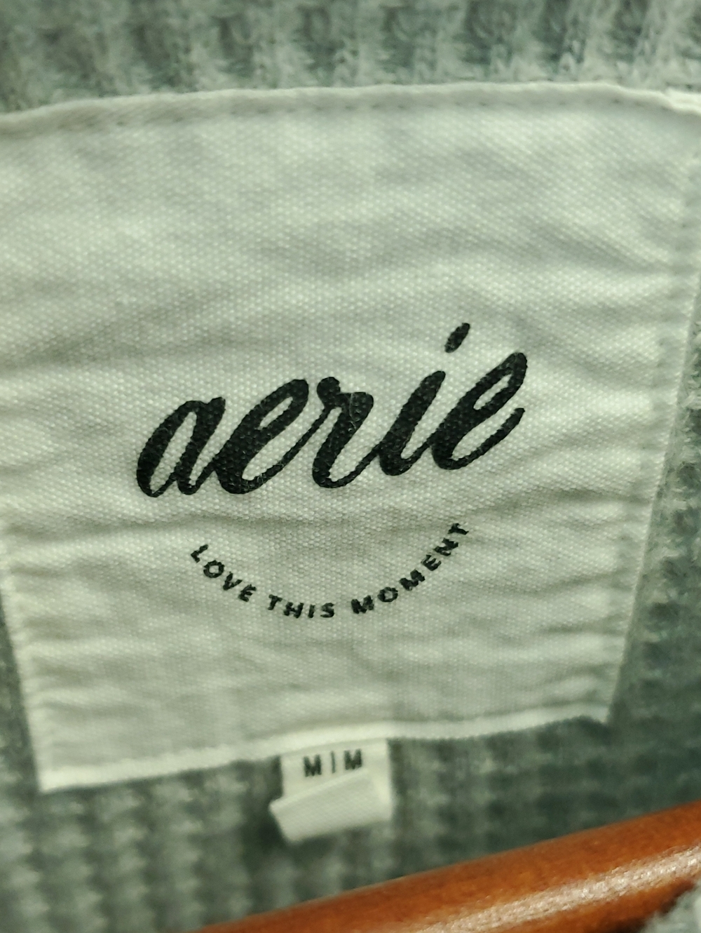 Aerie Lumberjane Waffle Knit Button Up Shirt / Shacket Size Medium Gray & White - Picture 4 of 9